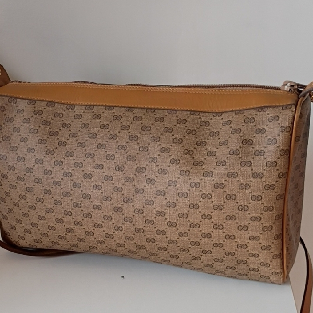 Vintage Gucci Micro GG brown coated canvas crossbody camera bag - Picture 8 of 16